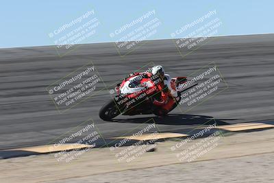 media/Oct-13-2025-Moto Forza (Mon) [[a66d839500]]/3-B Group/Session 2 (Bowl)/